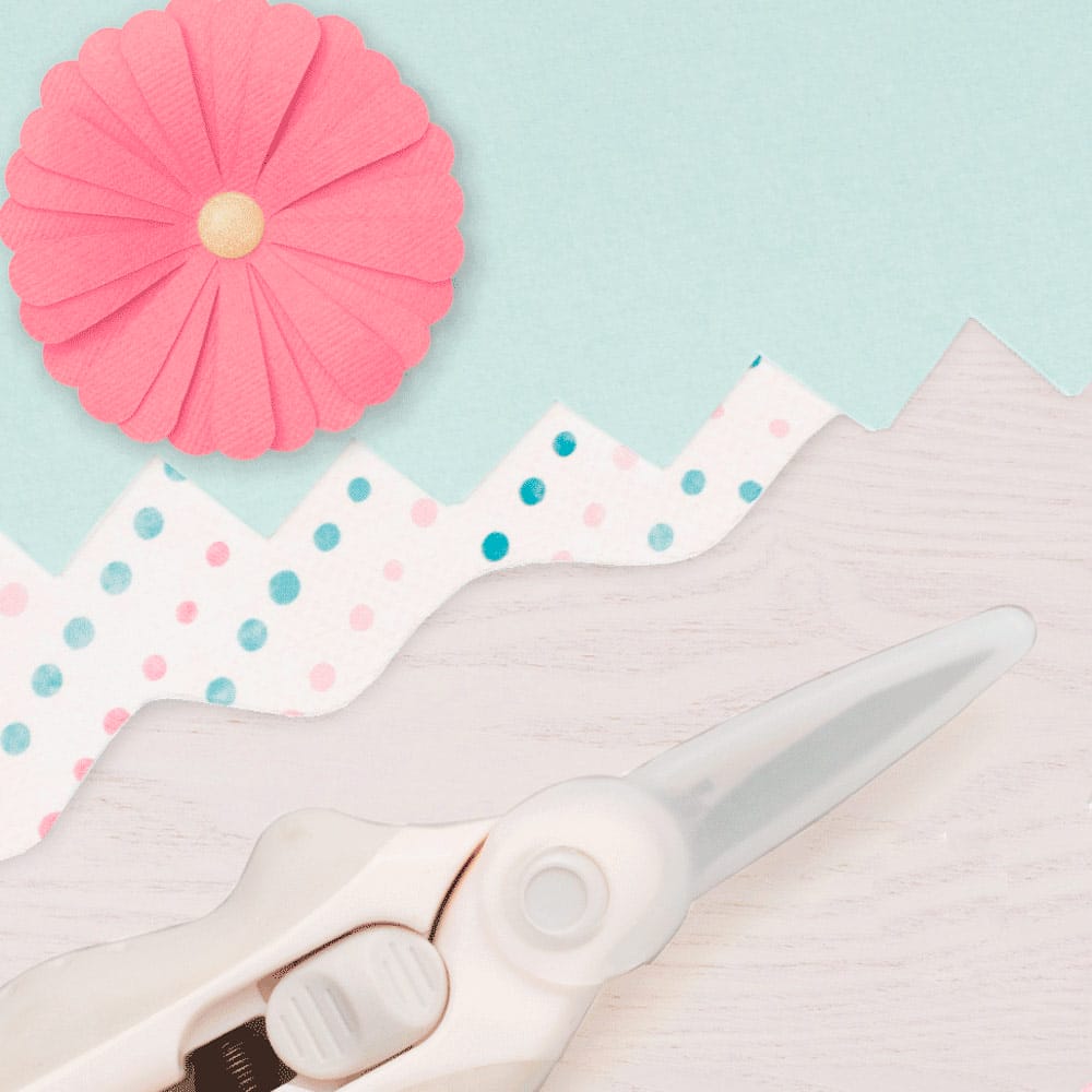 Tesoura de Ponta Fina Com Mola - We R - Imagem 3